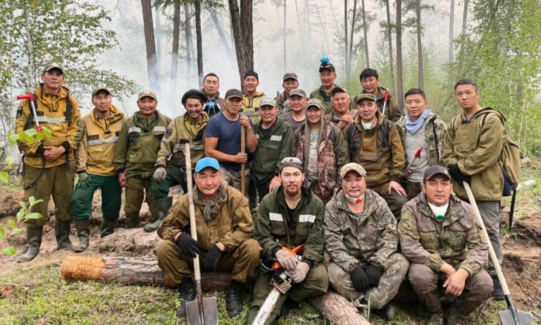 Как добровольцы ГУП «ЖКХ РС (Я)» защищали Тастахский наслег от лесного пожара