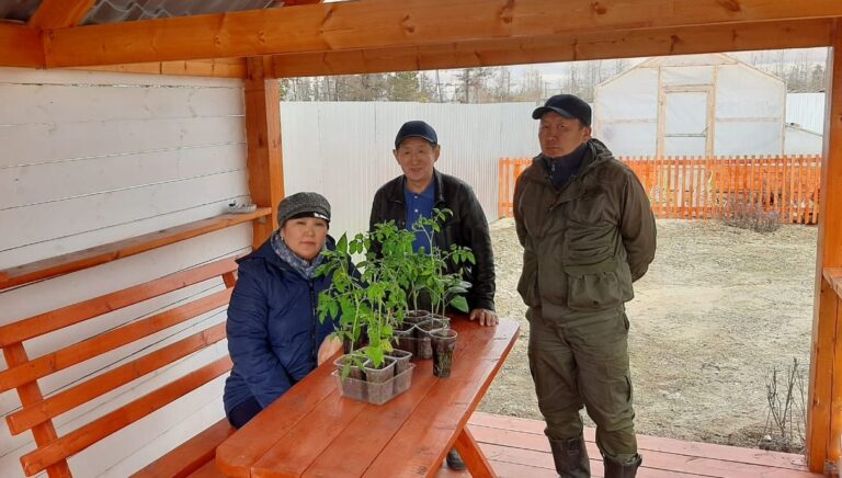 Работники ЖКХ из Горного района ожидают этим летом богатый урожай