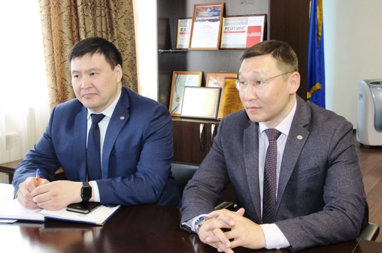 Виталий Чикачев провел встречу с представителями ПАО Сбербанк