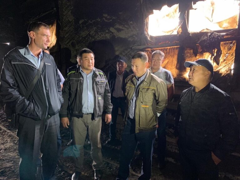 Виталий Чикачев в составе рабочей группы правительства посетил Усть-Алданский улус