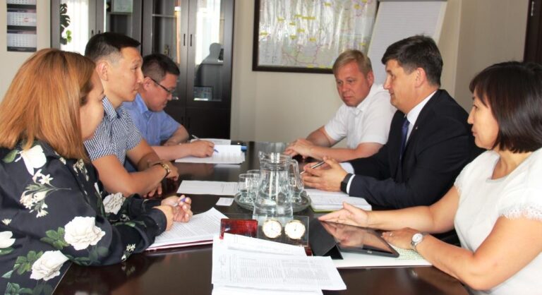 Представители ГУП «ЖКХ РС (Я)» и Сбербанка обсудили вопросы дальнейшего сотрудничества
