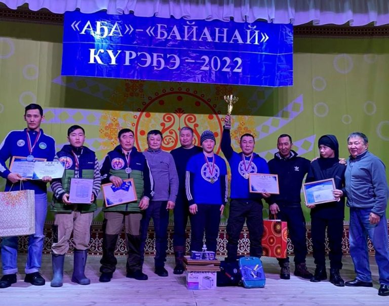 Отец и сын Дмитриевы из Вилюйска снова первые в районном конкурсе «А5а кyрэ5э»