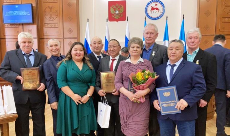 Работникам ГУП «ЖКХ РС (Я)» вручены государственные награды Якутии