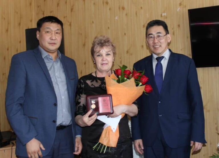 Лучшие коммунальщики Хангаласского района Якутии получили награды
