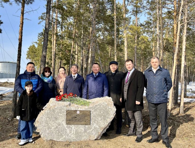 В День Республики почтили память выдающегося деятеля Анания Андреева