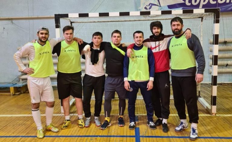 Футболисты Томпонского ЖКХ — первые на районных соревнованиях