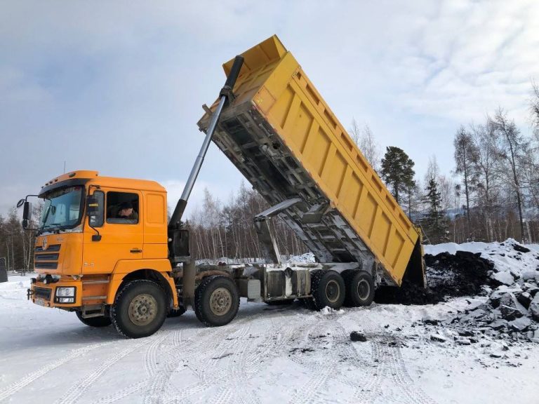 Продолжается завоз угля в котельные Хангаласского района