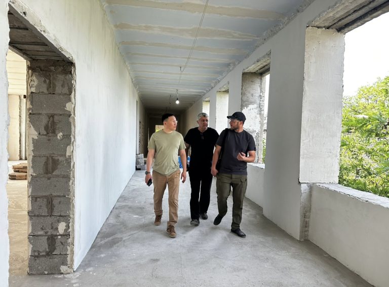 Виталий Чикачев работает в г. Докучаевске ДНР