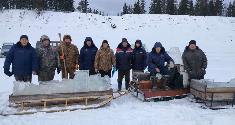 Работники Сунтарского ЖКХ оказывают поддержку ветеранам и семьям СВО