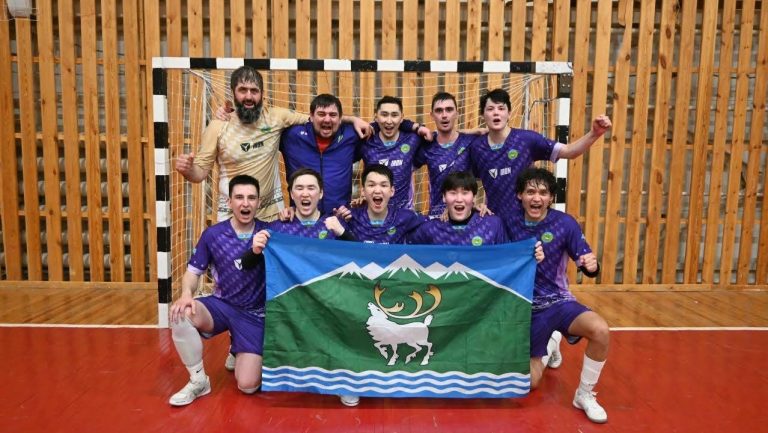 Работники Томпонского ЖКХ – серебряные призеры Чемпионата Якутии по футзалу