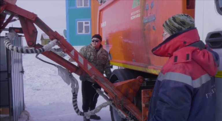 Официальные каналы регоператоров по обращению с ТКО в мессенджере МАХ