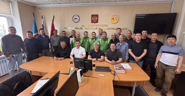 Работники Горного филиала ГУП «ЖКХ РС(Я)» отмечены наградами главы улуса