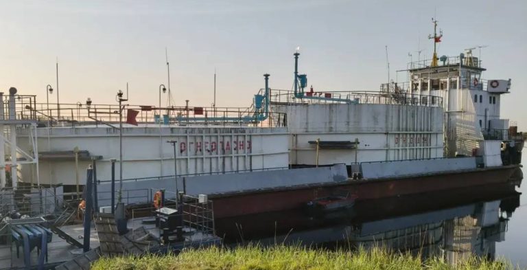 ГУП «ЖКХ РС(Я)» продолжает завоз топлива по рекам Якутии